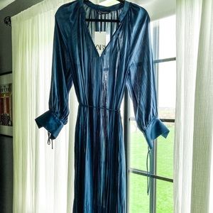 Blue flowy Zara midi dress